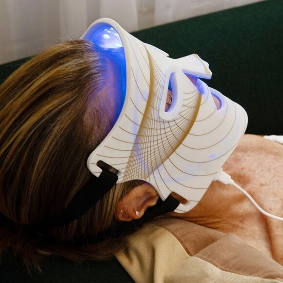 OLURA LTM Light Therapy FDA Approved Face Mask Open Miscellaneous - Picture 5 of 9